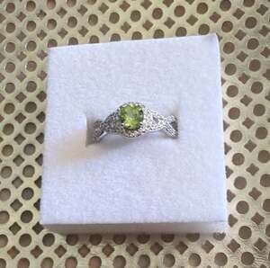 Size 7- RYZE Sterling Silver Peridot and Cubic Zirconia Infinity Band Ring